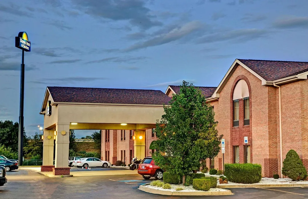 Days Inn & Suites By Wyndham Louisville Sw-1